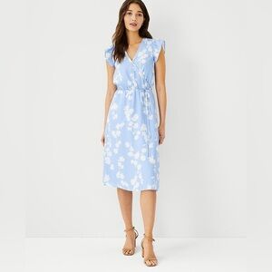NWT Ann Taylor Women’s 16 Petite Floral Flutter Sleeve Wrap Dress w/ Underling